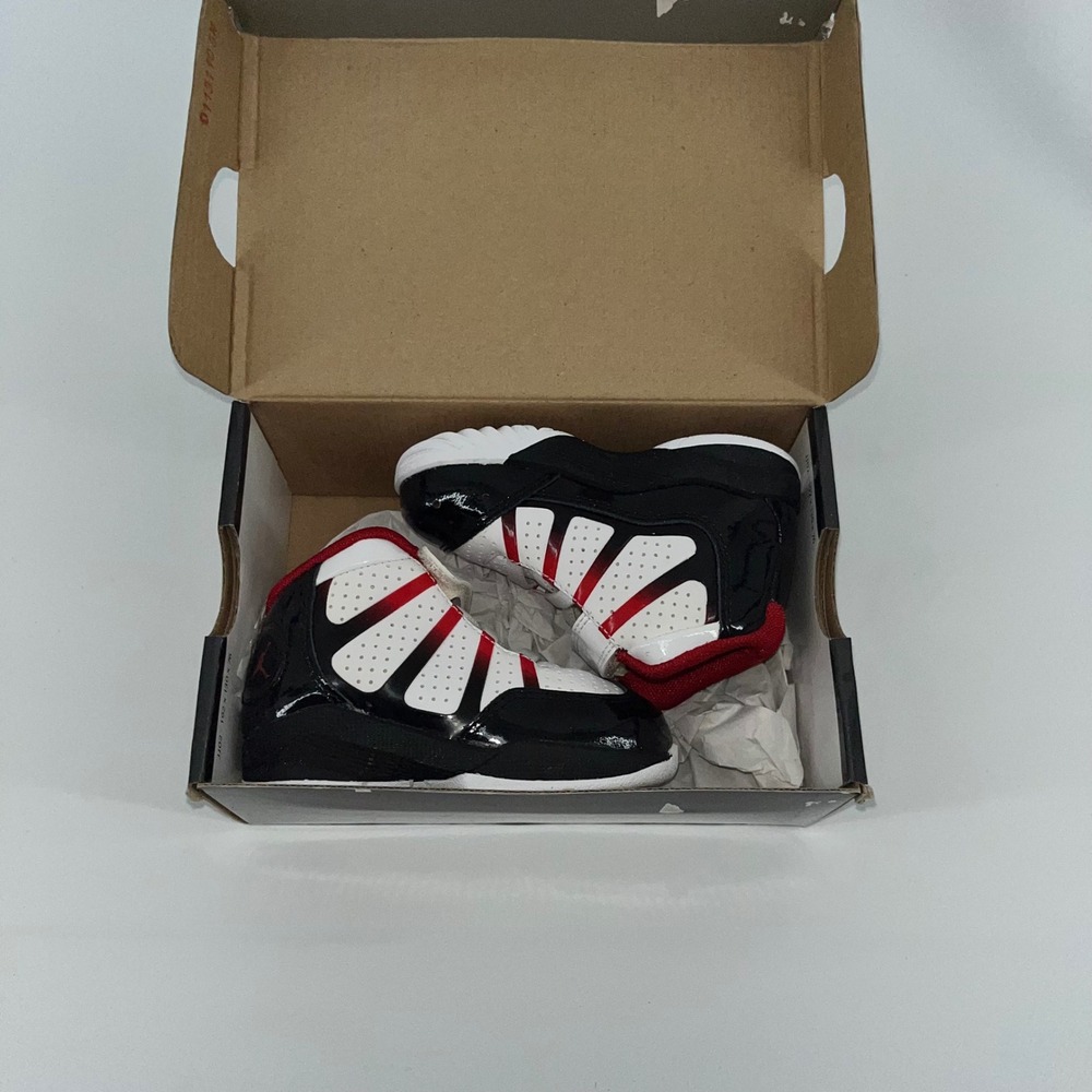 Open Box Jordan Play in these Toddler‎ Sneakers White Red Black Hook and Loop 5C